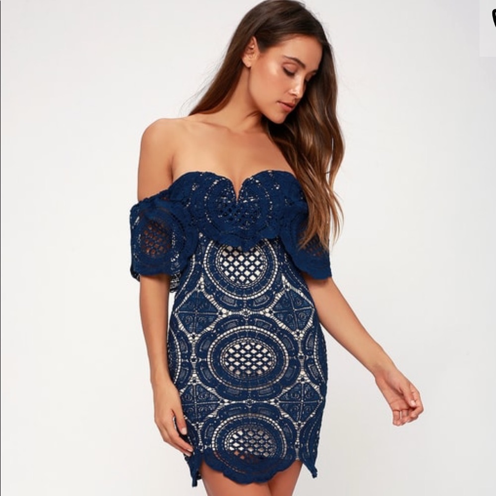 NWT BELLISSIMO NAVY BLUE LACE OFF-THE-SHOULDER